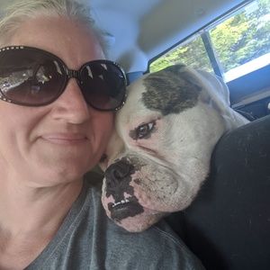 Meet your Posher, Naomi